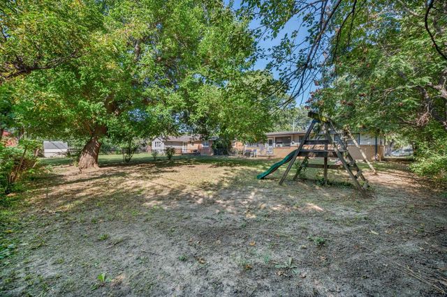 8319 E Indianapolis St, Wichita, KS 67207