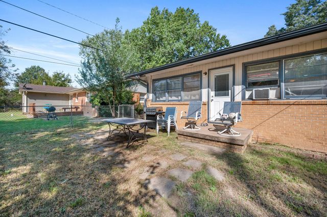 8319 E Indianapolis St, Wichita, KS 67207