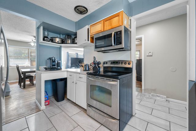 8319 E Indianapolis St, Wichita, KS 67207