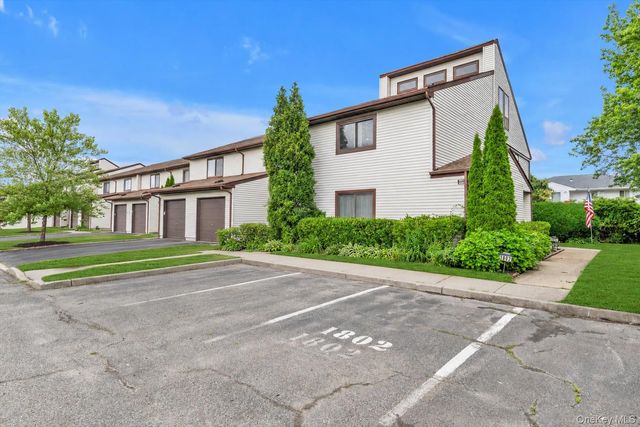 100 Daly Boulevard 1802, Oceanside, NY 11572