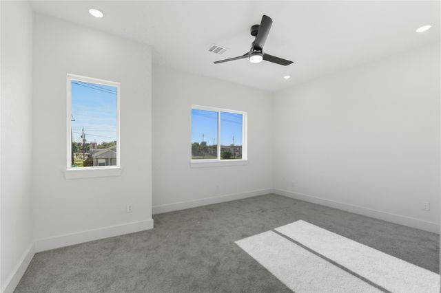 135 S Virginia Avenue, La Porte, TX 77571