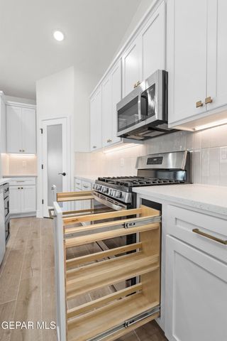 609 Paseo De La Reina Street, Horizon City, TX 79928