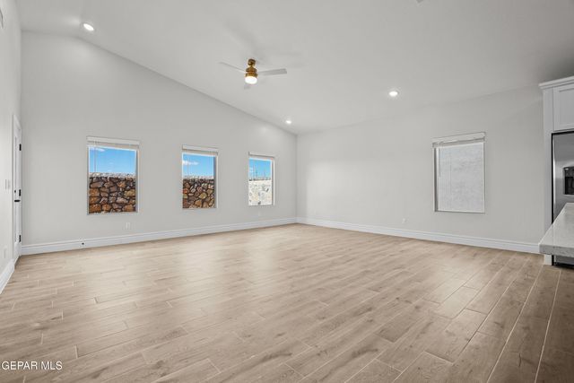 609 Paseo De La Reina Street, Horizon City, TX 79928