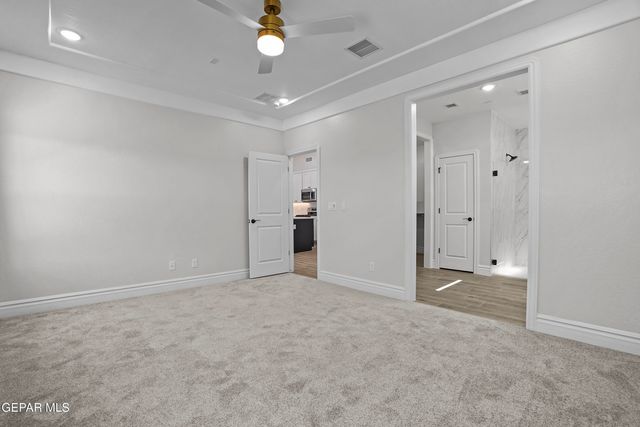 609 Paseo De La Reina Street, Horizon City, TX 79928