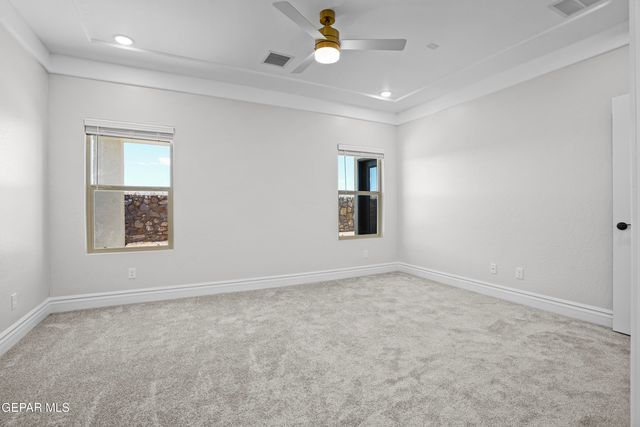 609 Paseo De La Reina Street, Horizon City, TX 79928