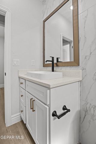 609 Paseo De La Reina Street, Horizon City, TX 79928