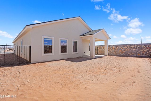 609 Paseo De La Reina Street, Horizon City, TX 79928