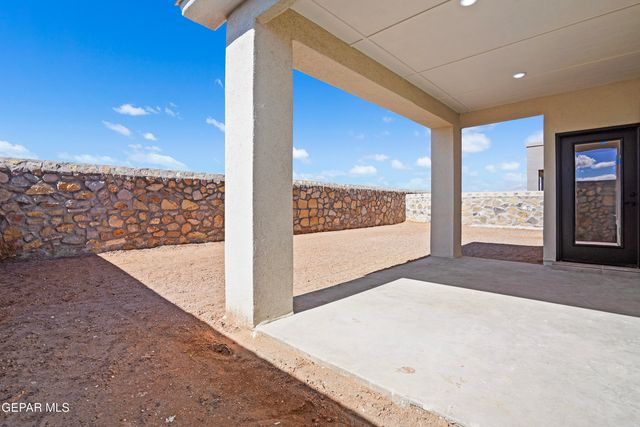 609 Paseo De La Reina Street, Horizon City, TX 79928