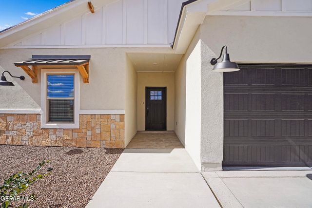 609 Paseo De La Reina Street, Horizon City, TX 79928