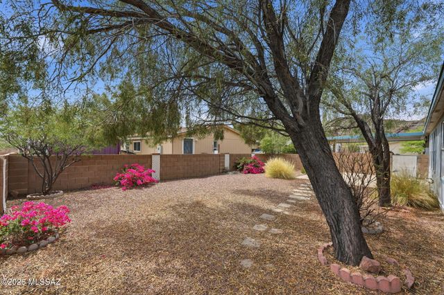 8974 N Valhalla Drive, Tucson, AZ 85743