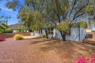 8974 N Valhalla Drive, Tucson, AZ 85743