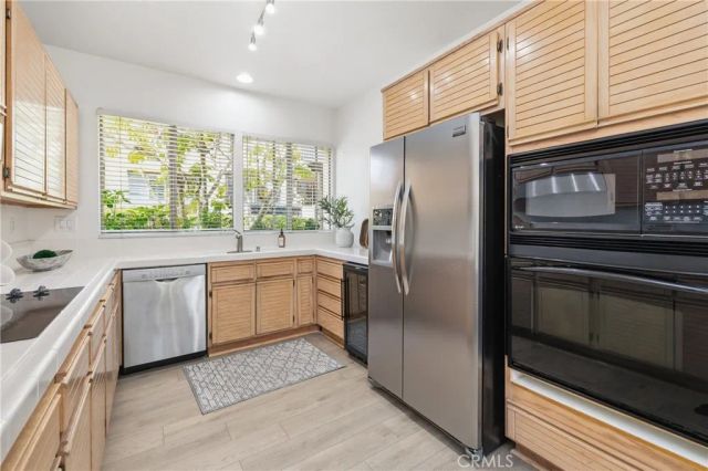909 Muirfield Drive, Newport Beach, CA 92660