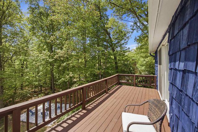 5 Pinecrest Circle, Bedford, NH 03110
