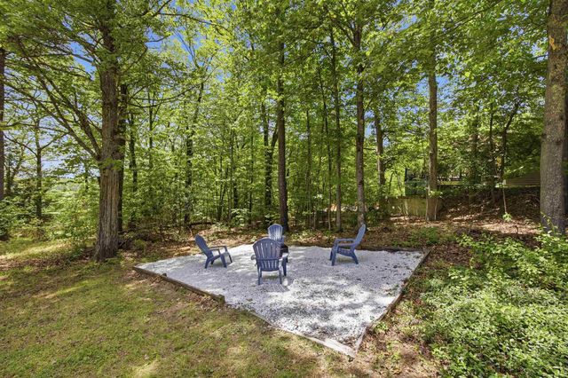5 Pinecrest Circle, Bedford, NH 03110