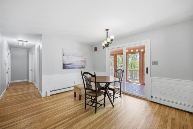5 Pinecrest Circle, Bedford, NH 03110
