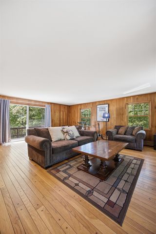 5 Pinecrest Circle, Bedford, NH 03110