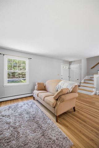 5 Pinecrest Circle, Bedford, NH 03110