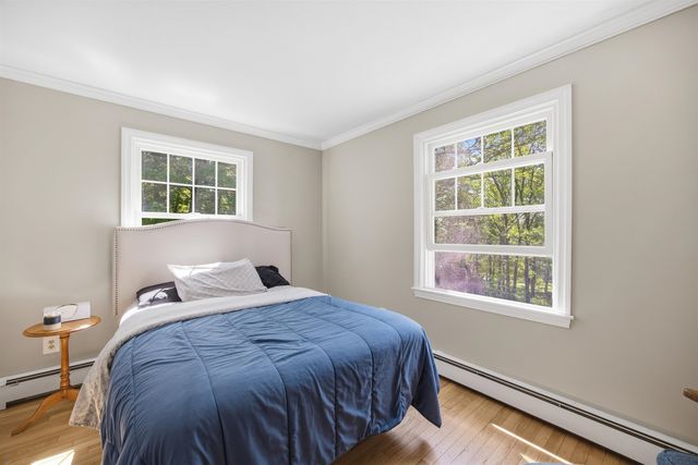 5 Pinecrest Circle, Bedford, NH 03110