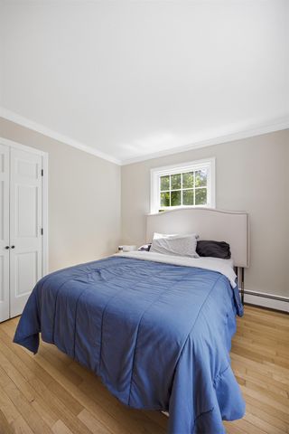 5 Pinecrest Circle, Bedford, NH 03110