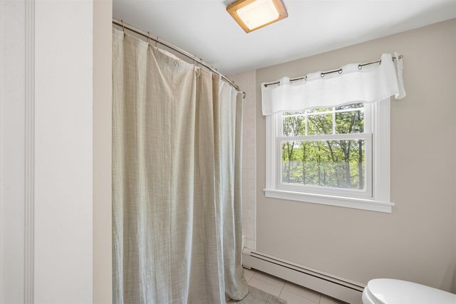 5 Pinecrest Circle, Bedford, NH 03110