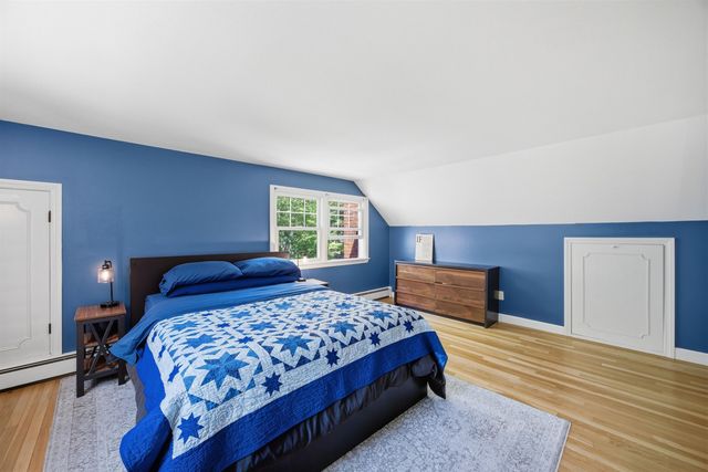 5 Pinecrest Circle, Bedford, NH 03110
