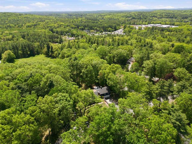 5 Pinecrest Circle, Bedford, NH 03110