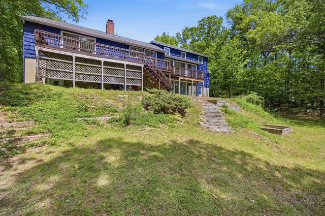 5 Pinecrest Circle, Bedford, NH 03110