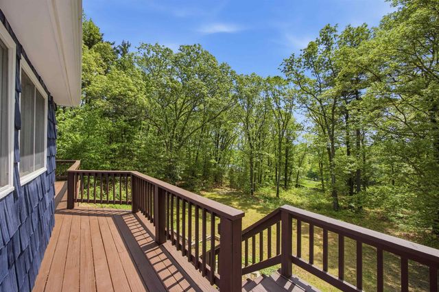 5 Pinecrest Circle, Bedford, NH 03110
