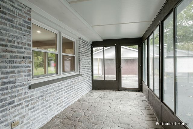 1828 Idlewild Lane, Homewood, IL 60430