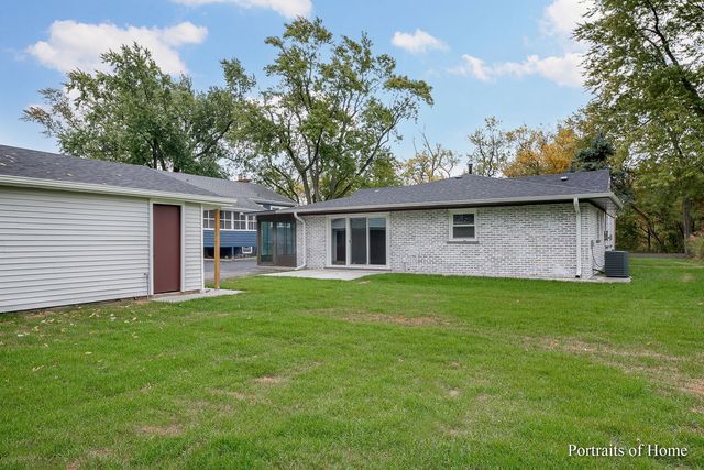 1828 Idlewild Lane, Homewood, IL 60430