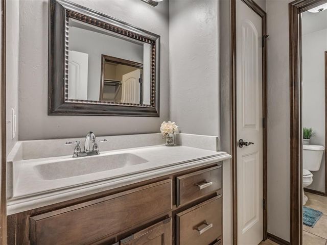 4017 Acoma Drive, Moore, OK 73160