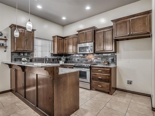 4017 Acoma Drive, Moore, OK 73160