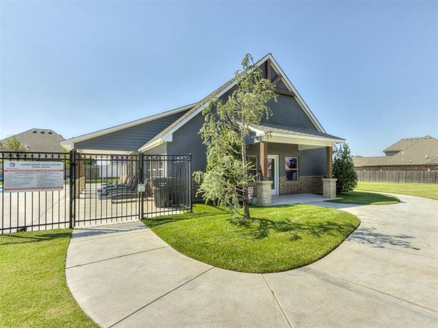 4017 Acoma Drive, Moore, OK 73160