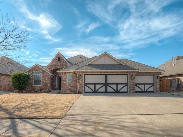 4017 Acoma Drive, Moore, OK 73160