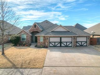 4017 Acoma Drive, Moore, OK 73160