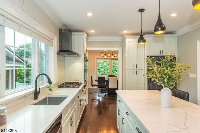 202 Watchung Ave, Montclair Twp., NJ 07043