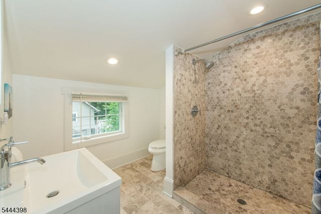 202 Watchung Ave, Montclair Twp., NJ 07043