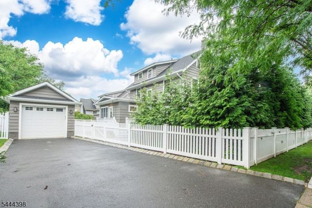 202 Watchung Ave, Montclair Twp., NJ 07043