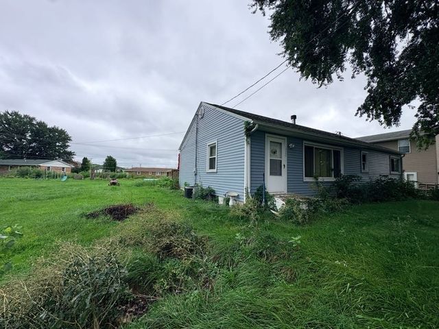 3804 15th Street C, Moline, IL 61265