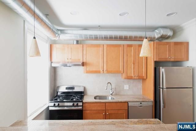 855 Broad Avenue 45, Ridgefield, NJ 07657
