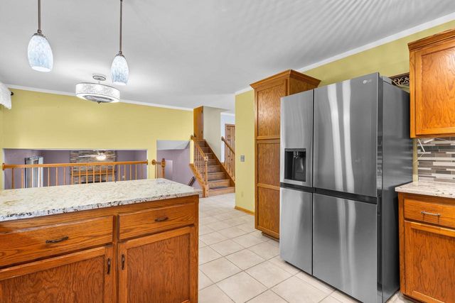 5410 Chestnut Lane, Mcfarland, WI 53558