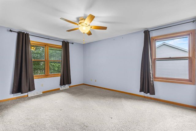 5410 Chestnut Lane, Mcfarland, WI 53558