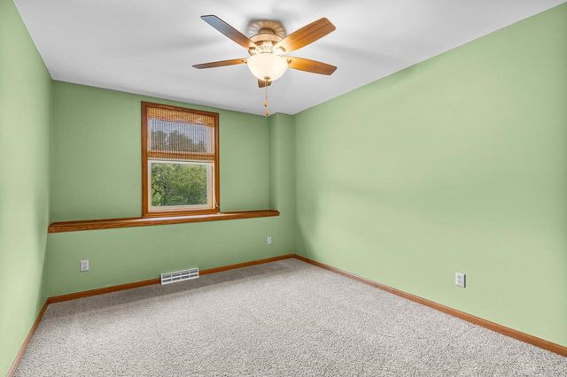 5410 Chestnut Lane, Mcfarland, WI 53558