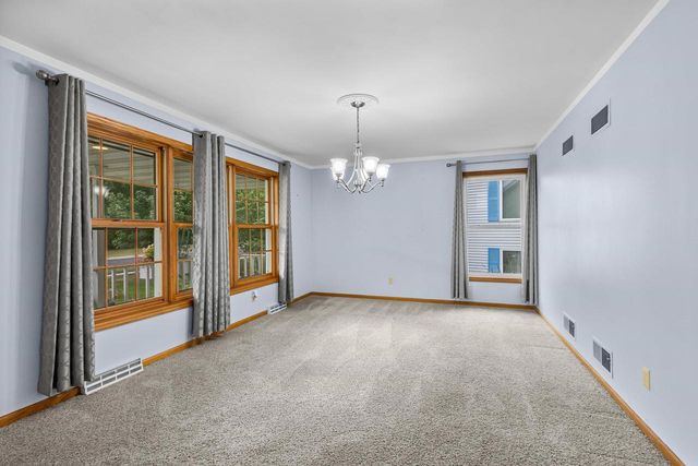 5410 Chestnut Lane, Mcfarland, WI 53558