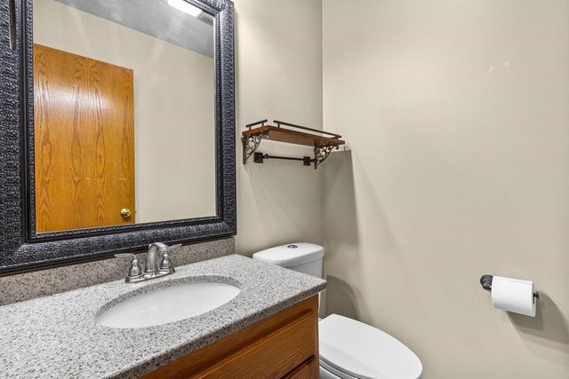 5410 Chestnut Lane, Mcfarland, WI 53558