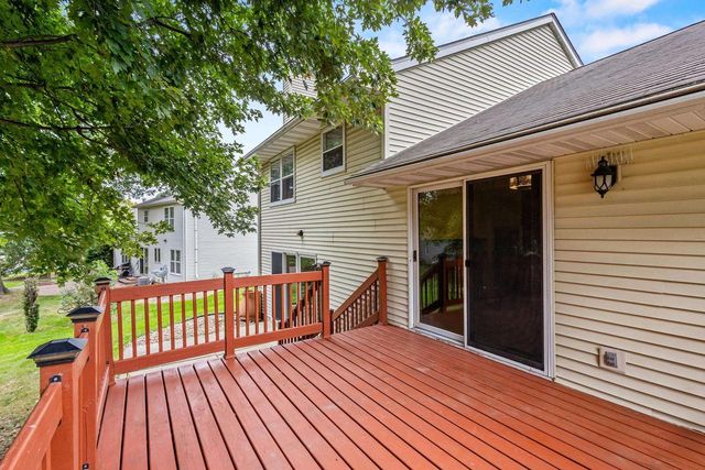 5410 Chestnut Lane, Mcfarland, WI 53558