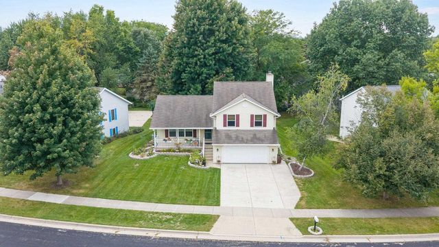 5410 Chestnut Lane, Mcfarland, WI 53558