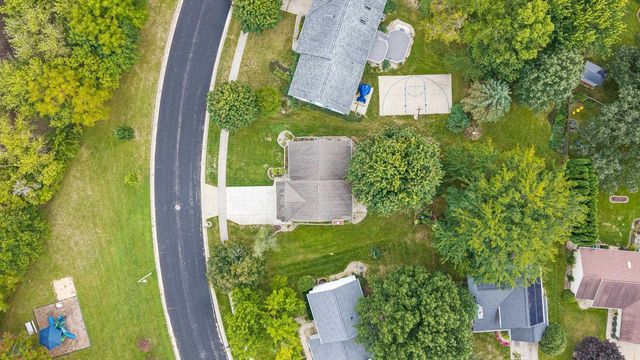 5410 Chestnut Lane, Mcfarland, WI 53558