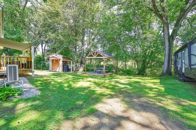67 Fieldston St, Springfield, MA 01119