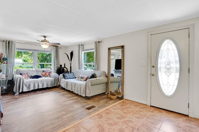 67 Fieldston St, Springfield, MA 01119